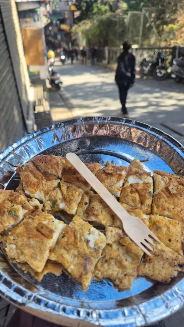 Omelette on Mall Road
