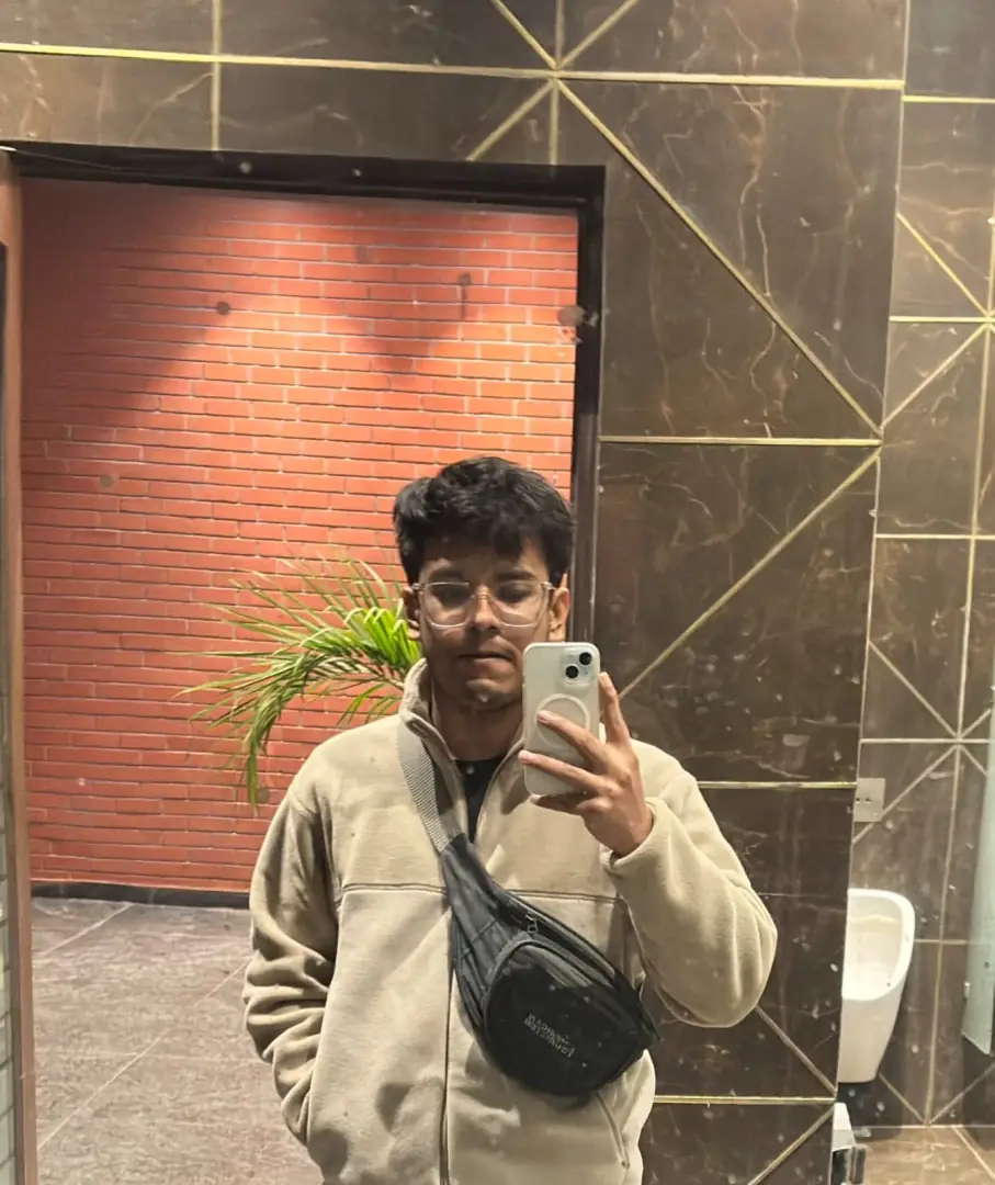 Mirror selfie before leaving for the bus
